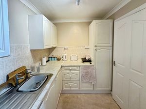 Kitchen- click for photo gallery